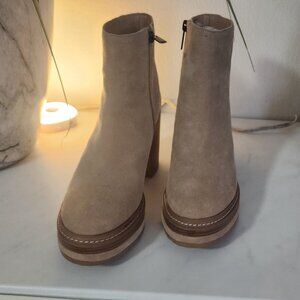 Steve Madden Shaniya Platform Chelsea Boot - Sold